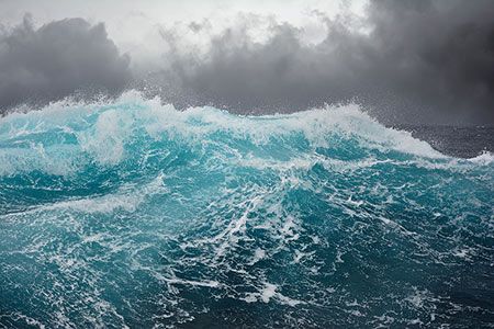 Total becomes founding member of global alliance to end plastic waste