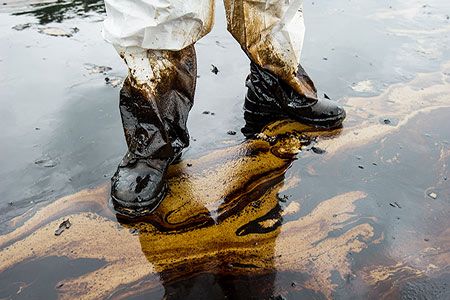 Errant excavator causes pipeline leak